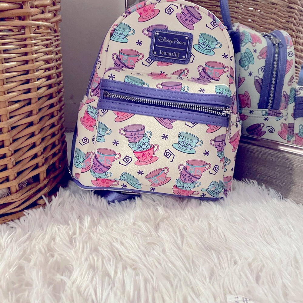 Lounge fly back pack